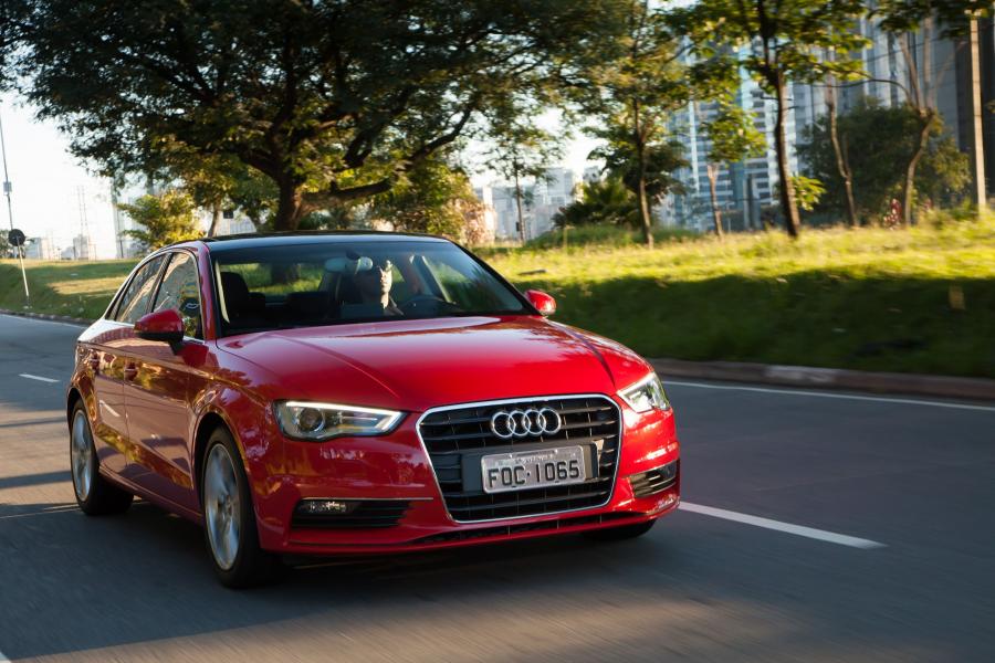  Audi A3 Sedan 1.8 T (8V) 2014 года  (фото 6 из 30)